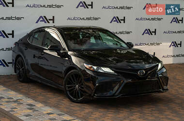 Седан Toyota Camry 2022 в Киеве