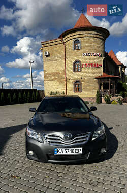 Седан Toyota Camry 2009 в Тернополе