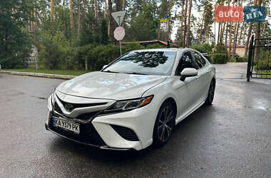 Седан Toyota Camry 2019 в Броварах