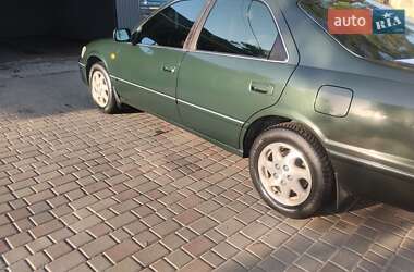 Седан Toyota Camry 1999 в 