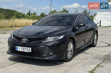 Седан Toyota Camry 2018 в Вінниці