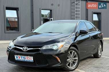 Седан Toyota Camry 2016 в Кривому Розі