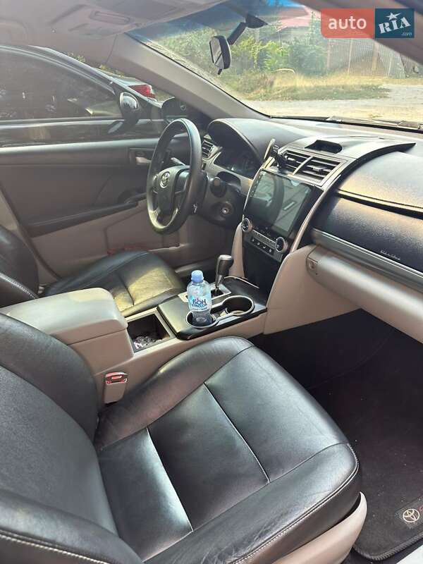 Седан Toyota Camry 2012 в Запоріжжі