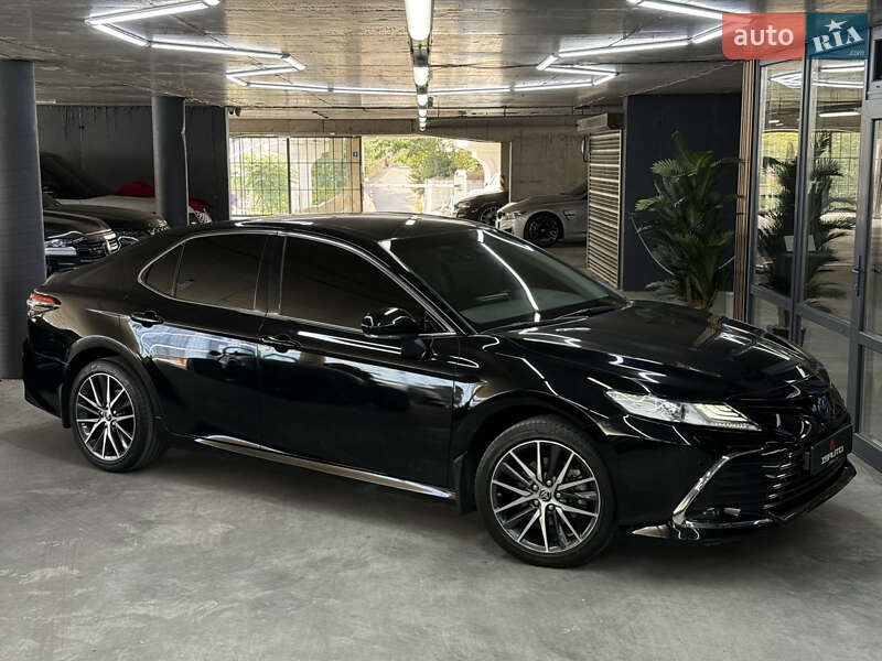 Toyota Camry 2023