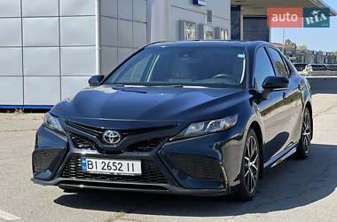 Седан Toyota Camry 2021 в 