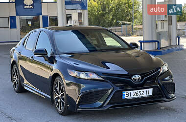 Седан Toyota Camry 2021 в 
