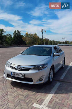 Седан Toyota Camry 2013 в Новой Водолаге