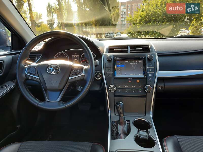 Седан Toyota Camry 2016 в Украинке