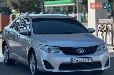 Седан Toyota Camry 2014 в Знаменке