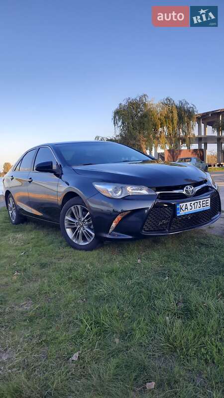 Седан Toyota Camry 2016 в Украинке