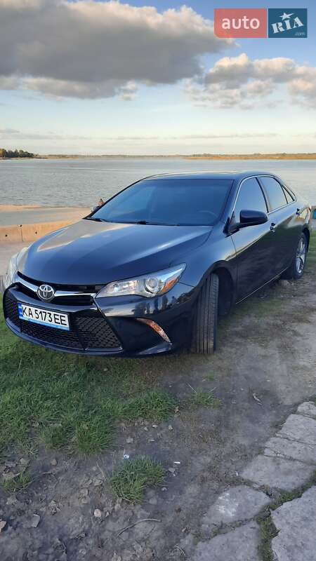 Седан Toyota Camry 2016 в Украинке