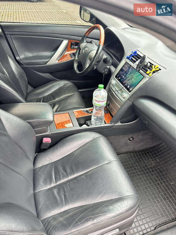 Седан Toyota Camry 2007 в Киеве
