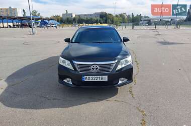 Седан Toyota Camry 2011 в Харькове