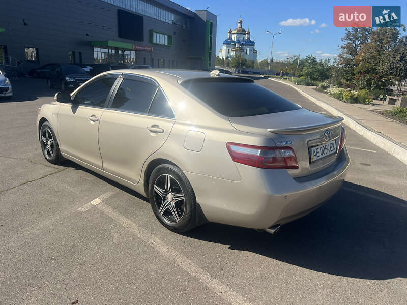 Седан Toyota Camry 2006 в Кривому Розі