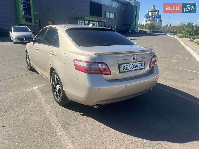 Седан Toyota Camry 2006 в Кривому Розі