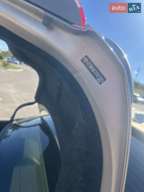 Седан Toyota Camry 2006 в Кривому Розі