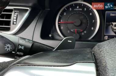 Седан Toyota Camry 2015 в 