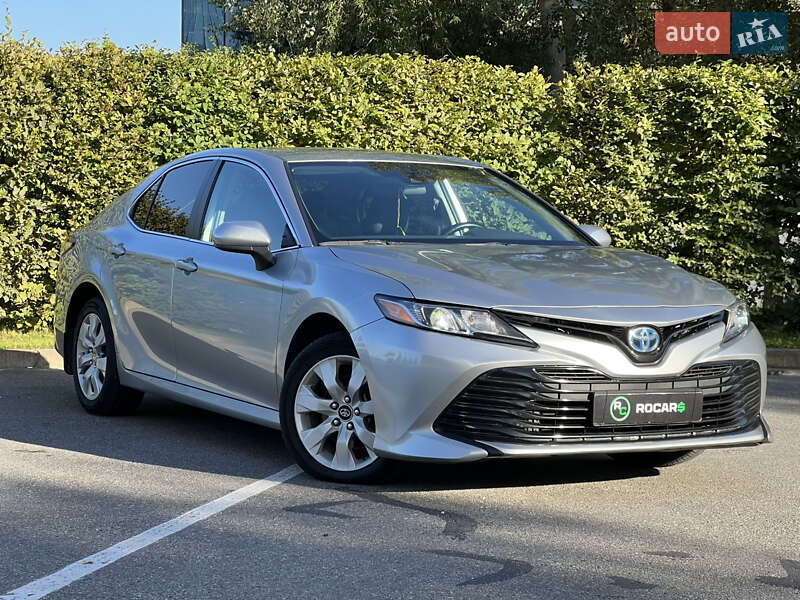 Toyota Camry 2020
