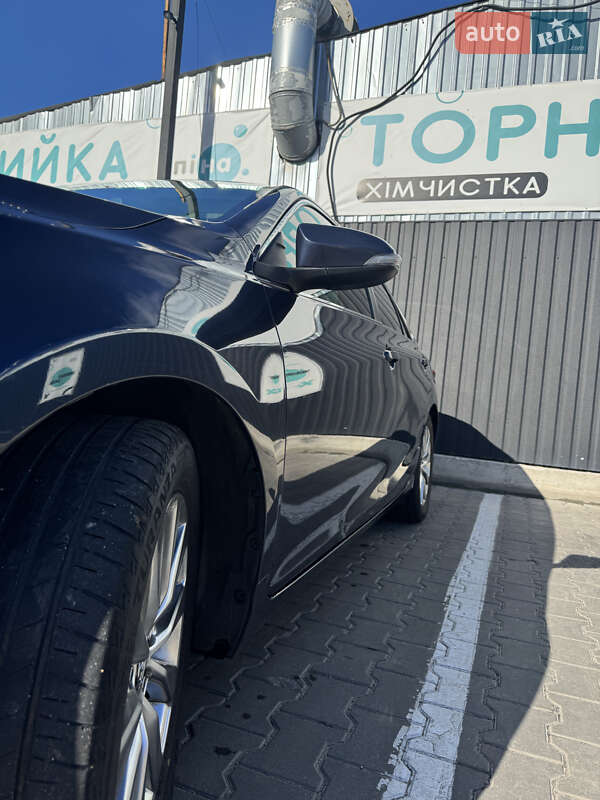 Седан Toyota Camry 2015 в Киеве фото 3 Седан Toyota Camry 2015 в Киеве