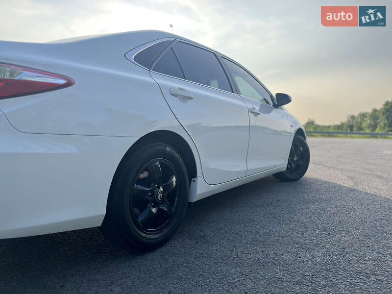 Седан Toyota Camry 2015 в Львове