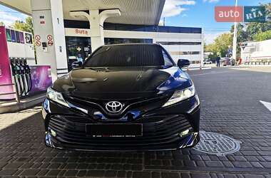 Седан Toyota Camry 2018 в Києві