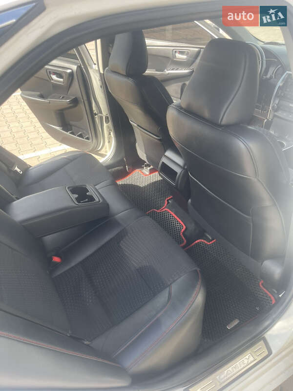 Седан Toyota Camry 2015 в Киеве фото 17 Седан Toyota Camry 2015 в Киеве