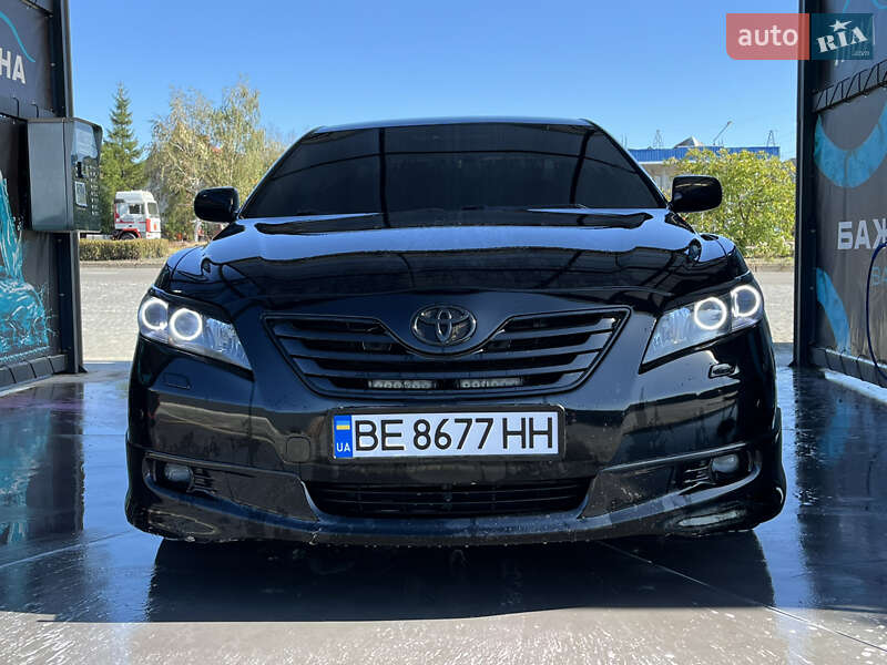 Седан Toyota Camry 2008 в Южноукраїнську