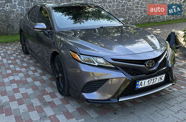 Седан Toyota Camry 2018 в Ирпене