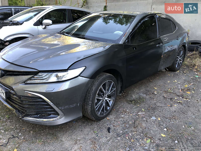 Седан Toyota Camry 2021 в Києві
