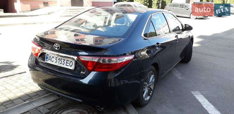 Седан Toyota Camry 2016 в Луцьку
