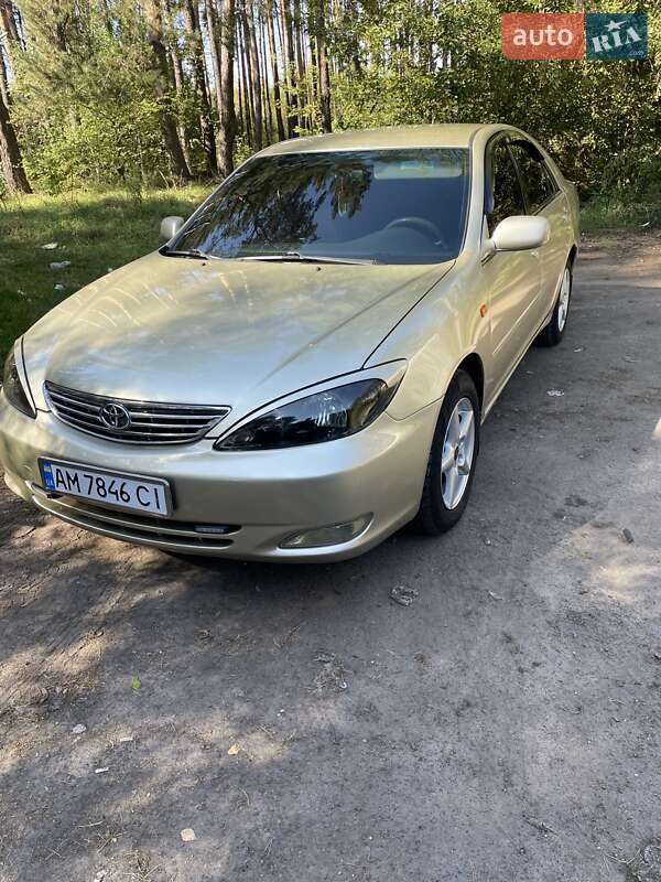 Седан Toyota Camry 2003 в Житомирі