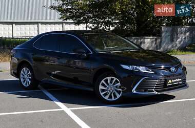 Седан Toyota Camry 2024 в 