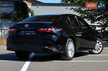 Седан Toyota Camry 2024 в 