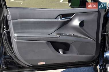 Седан Toyota Camry 2024 в 