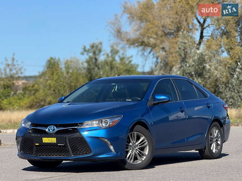Седан Toyota Camry 2017 в Києві