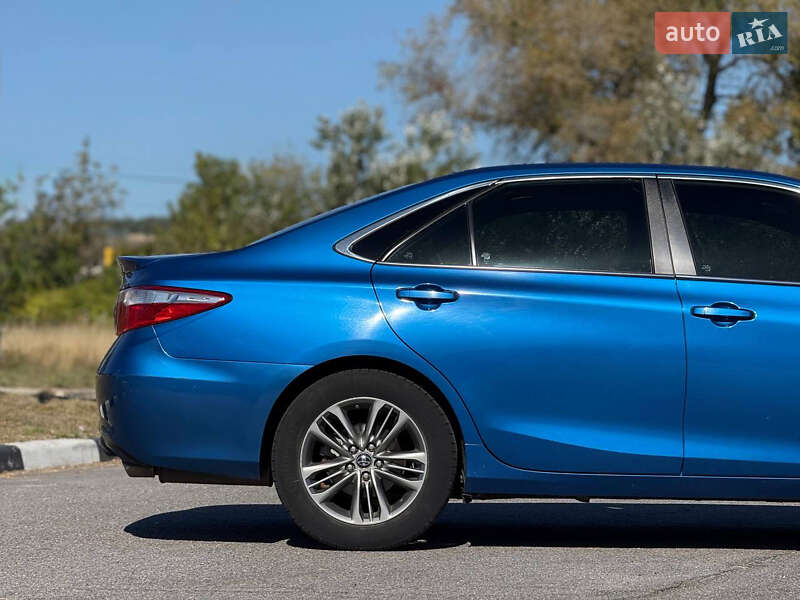 Седан Toyota Camry 2017 в Києві