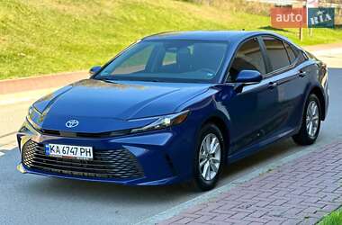 Седан Toyota Camry 2024 в Киеве