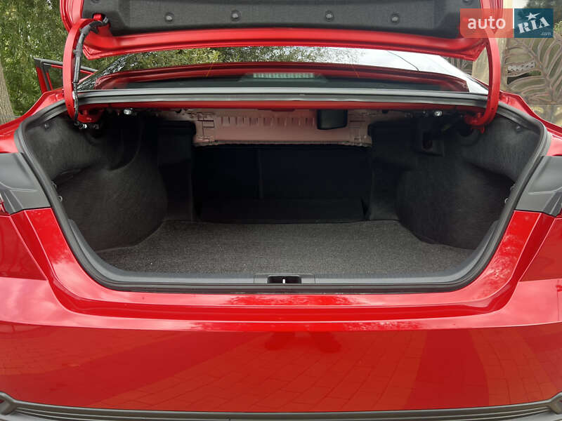 Седан Toyota Camry 2024 в Киеве фото 44 Седан Toyota Camry 2024 в Киеве