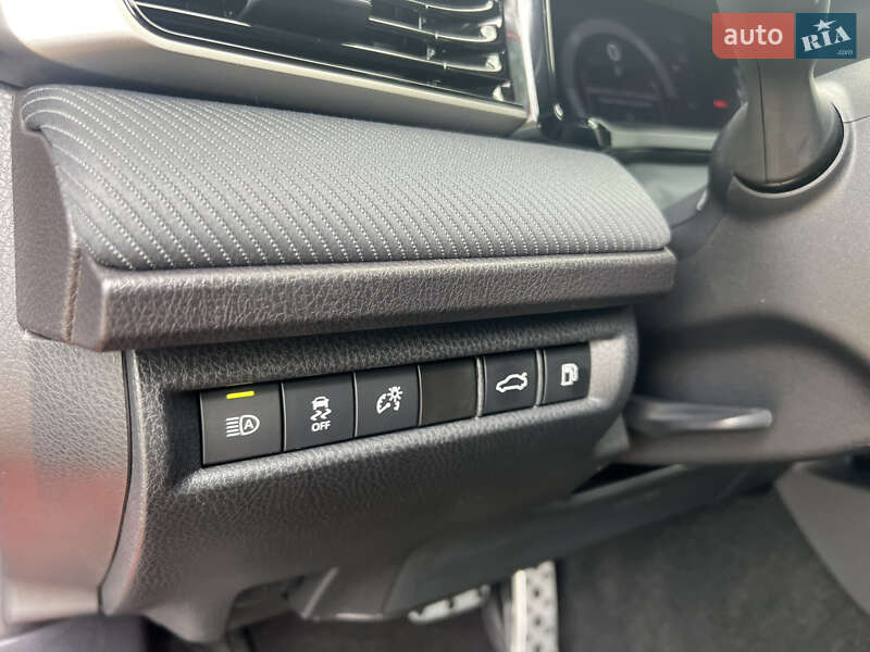Седан Toyota Camry 2024 в Киеве фото 27 Седан Toyota Camry 2024 в Киеве
