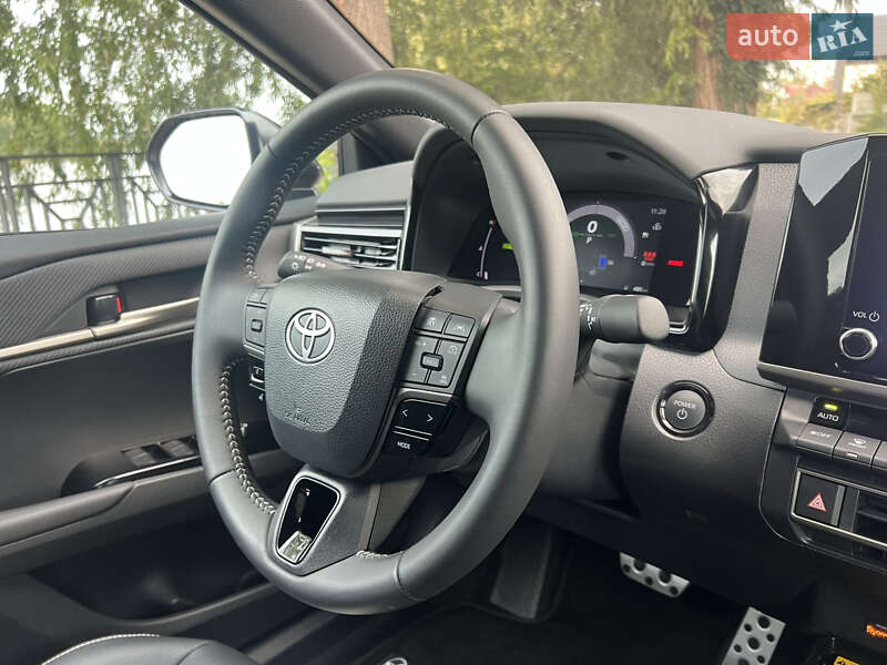 Седан Toyota Camry 2024 в Киеве фото 41 Седан Toyota Camry 2024 в Киеве
