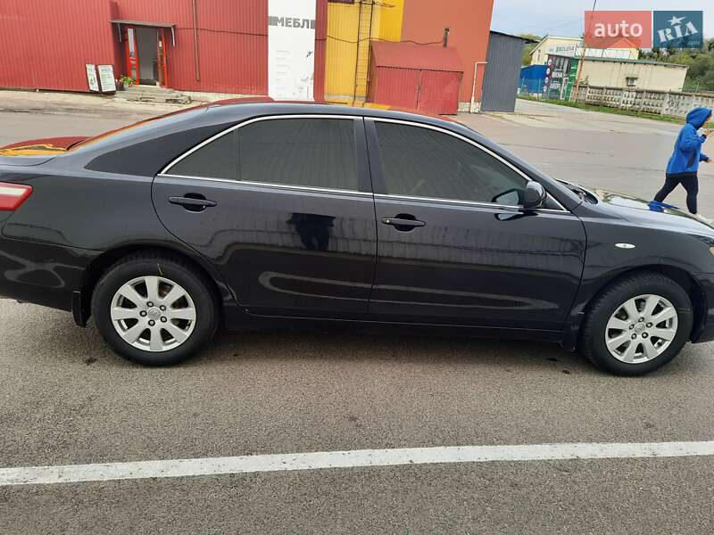 Седан Toyota Camry 2007 в Луцьку