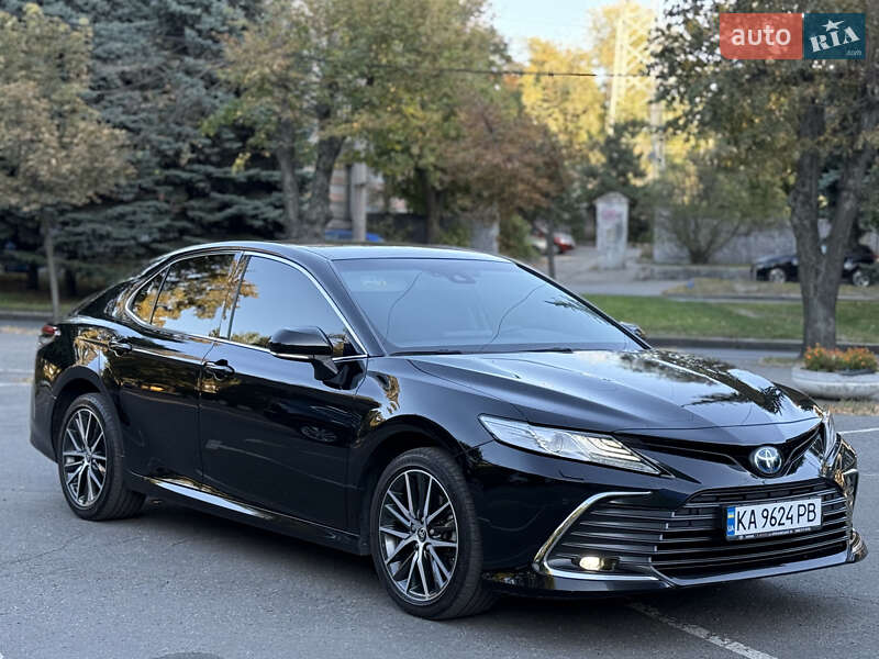 Toyota Camry 2023