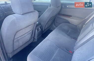 Седан Toyota Camry 2004 в 