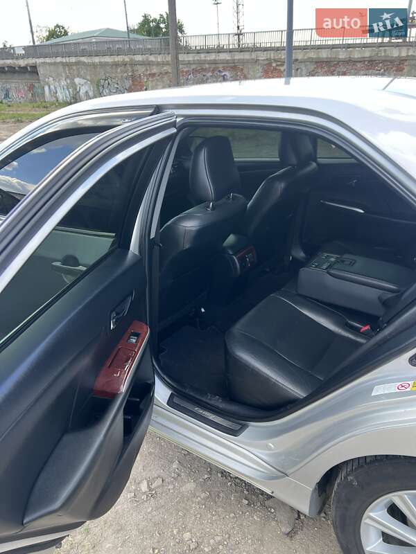 Седан Toyota Camry 2011 в Харкові