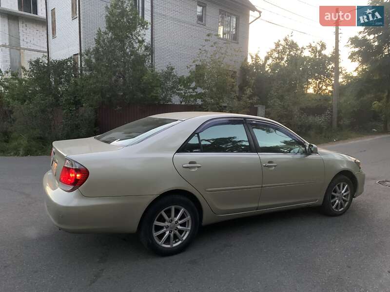 Седан Toyota Camry 2004 в Киеве фото 3 Седан Toyota Camry 2004 в Киеве
