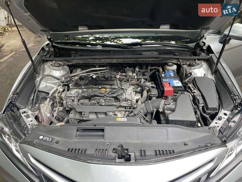 Седан Toyota Camry 2017 в Львове