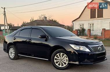 Седан Toyota Camry 2012 в Охтирці