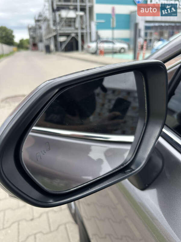 Седан Toyota Camry 2021 в Киеве