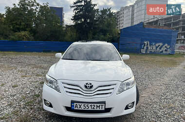 Седан Toyota Camry 2011 в Харкові