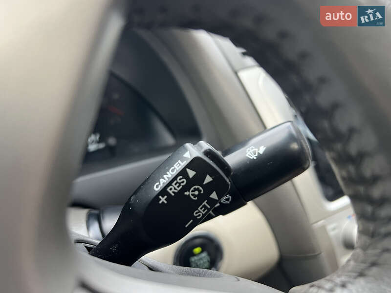 Седан Toyota Camry 2011 в Харкові